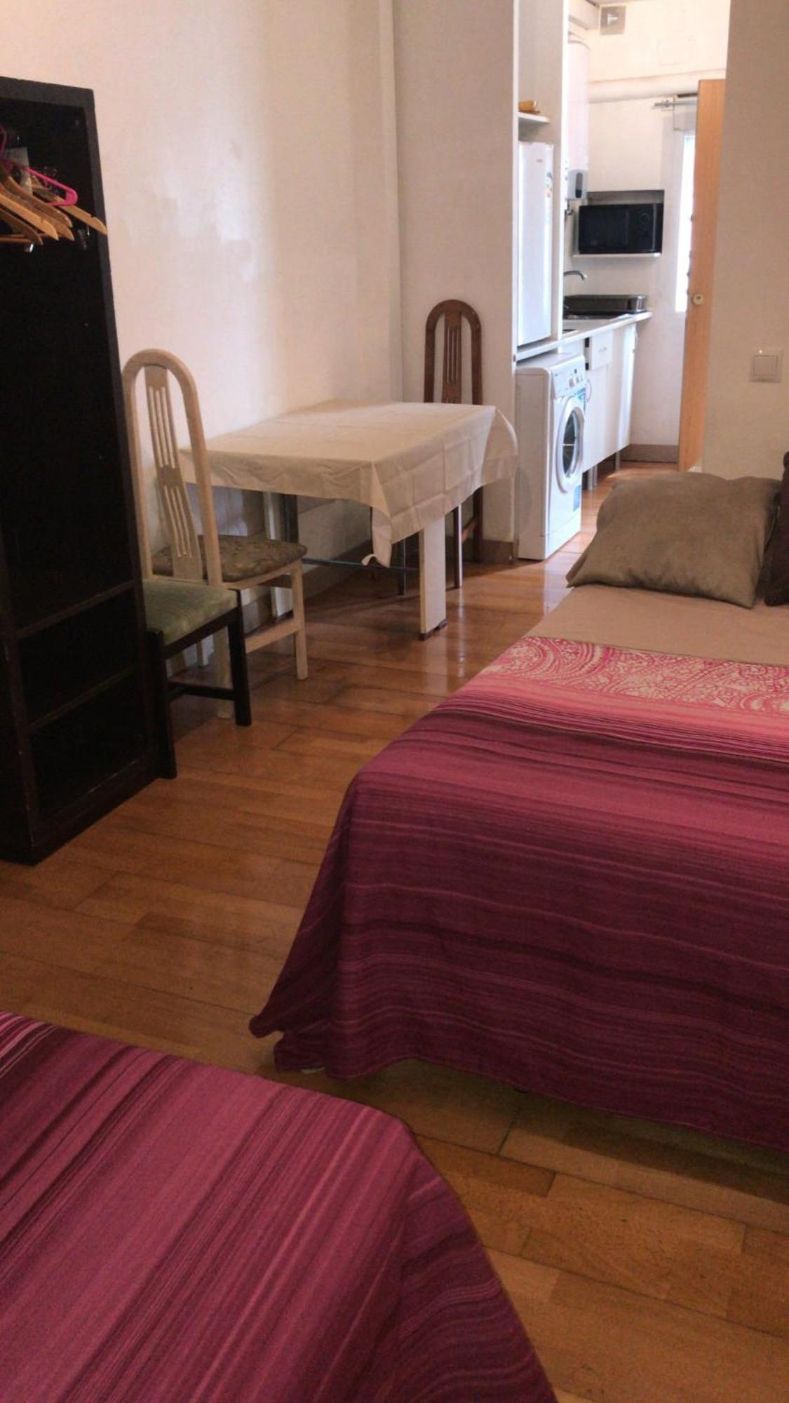 Apartamentos Pandiellos I Madrid Exterior photo